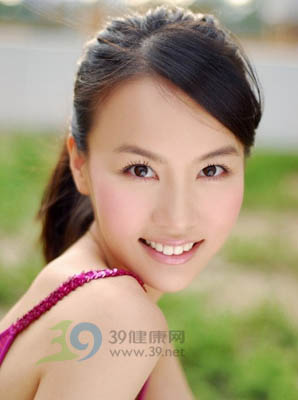 呵护胸部,如少女般完美曲线