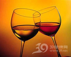 惊!饮酒助性同时损害性功能!