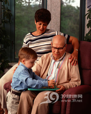 老年人容易患情感饥渴症