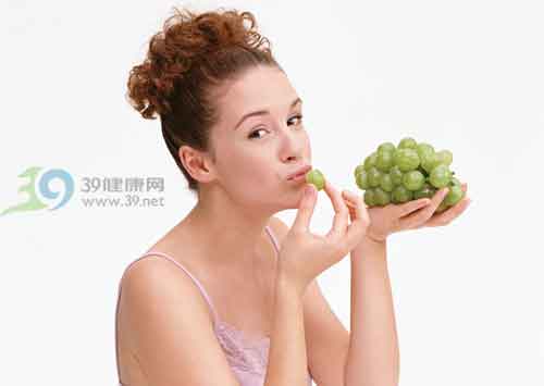 饭后漱口防牙病