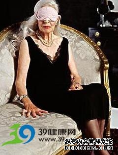 老年人突然失明如何急救?